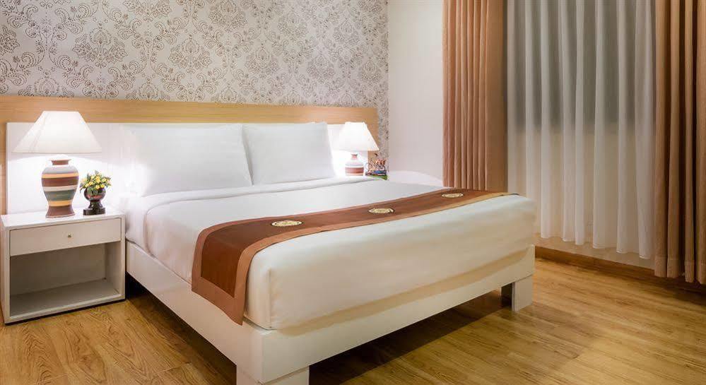 Saga Hotel Хошимин Экстерьер фото